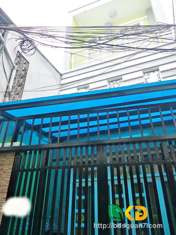 Bán nhà 2 lầu sân thượng hẻm 78 Khánh Hội quận 4.